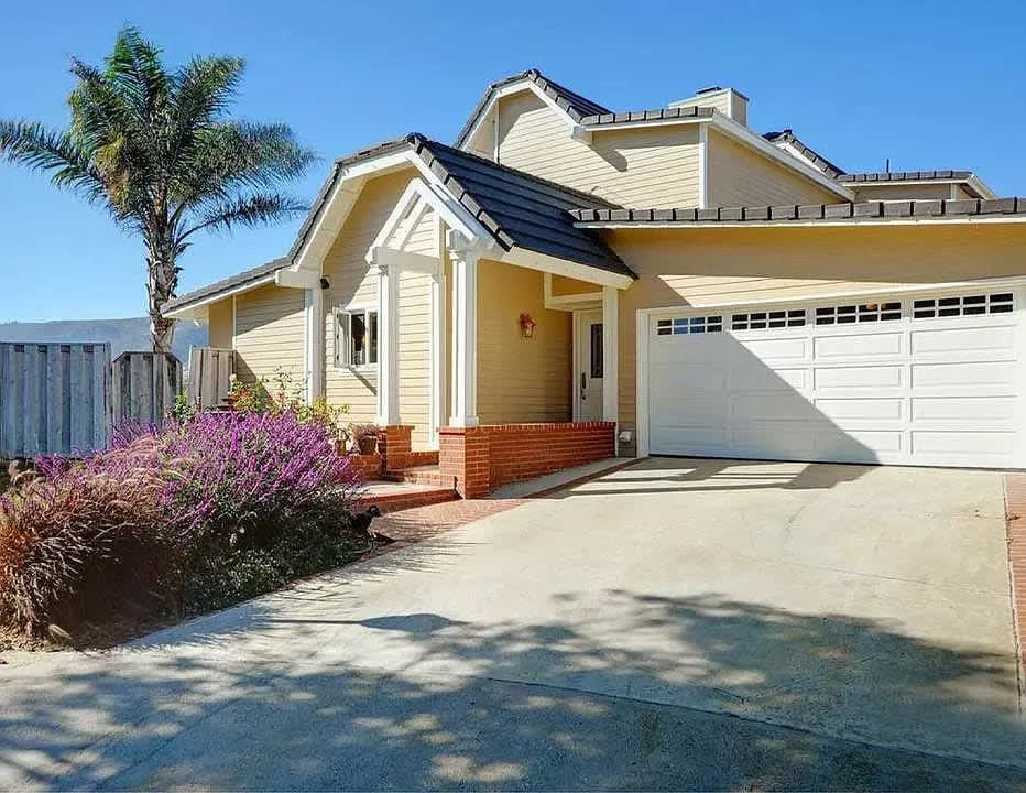 6403 Surfside Wy