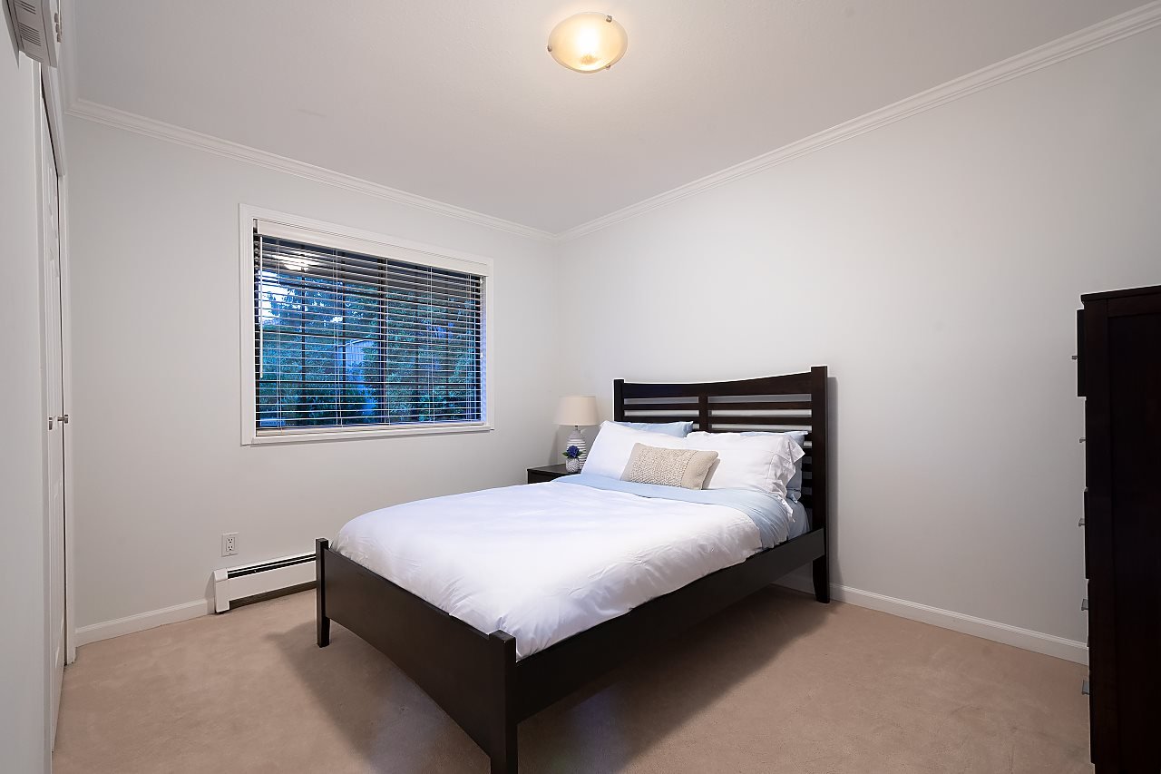 5467 Monte Bre Cres