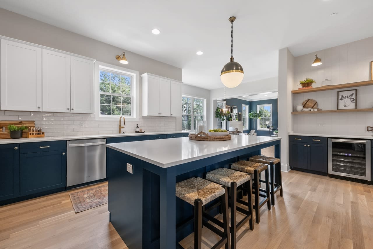 1123 Hickory Drive