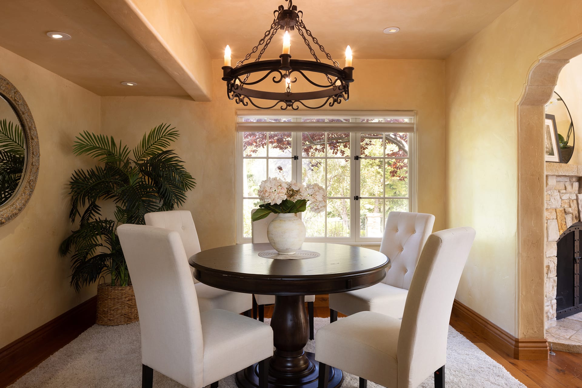Charming Carmel Jewel - Mission 2NW of 1st