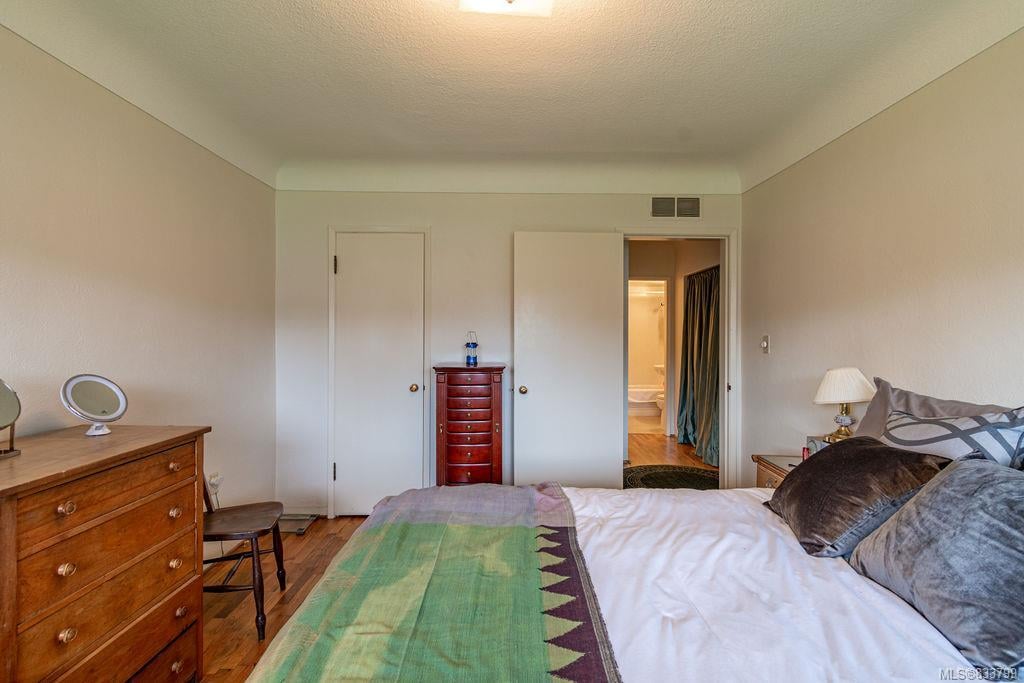 180/182 Howe St
