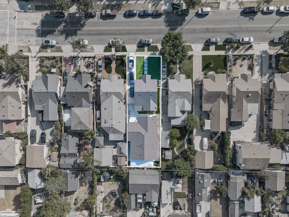 935 E Fairview Blvd