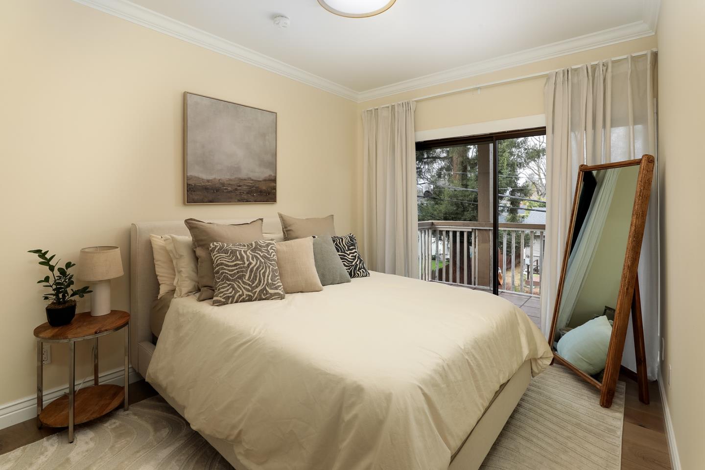 1280 Woodside Road