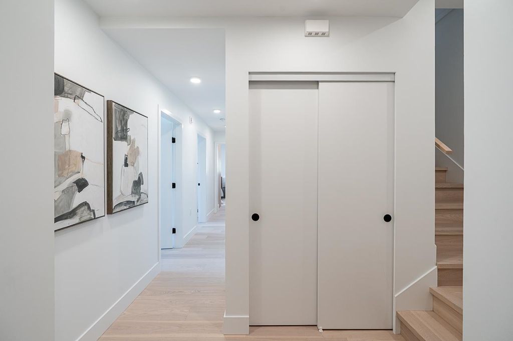 539 W 28th Avenue 202, Vancouver