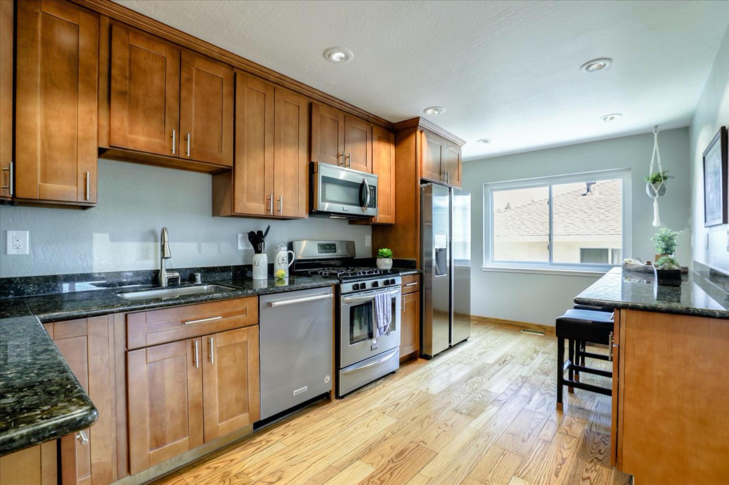 2717 All View Way