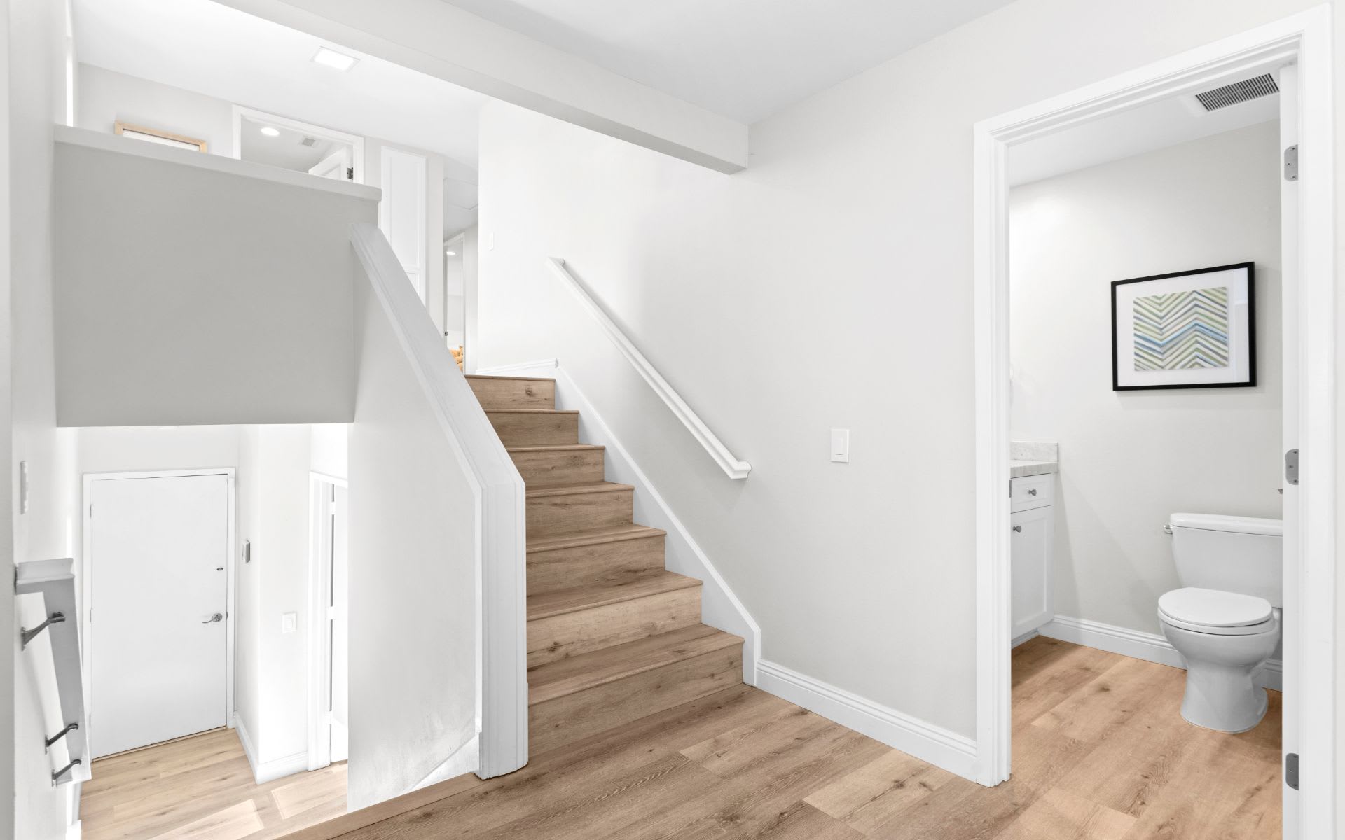 2620 Lighthouse Lane