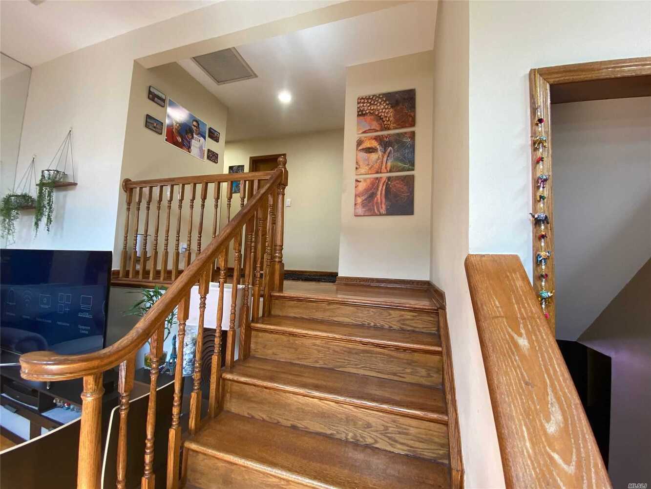 42 Aintree Rd, Westbury