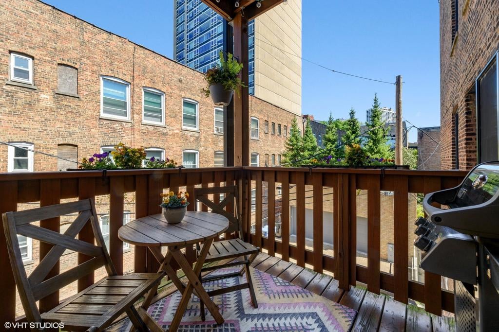 518 W Wrightwood #2W