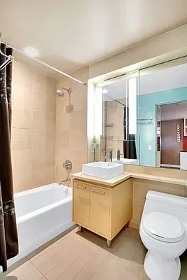 306 Gold Street Unit: 35-G