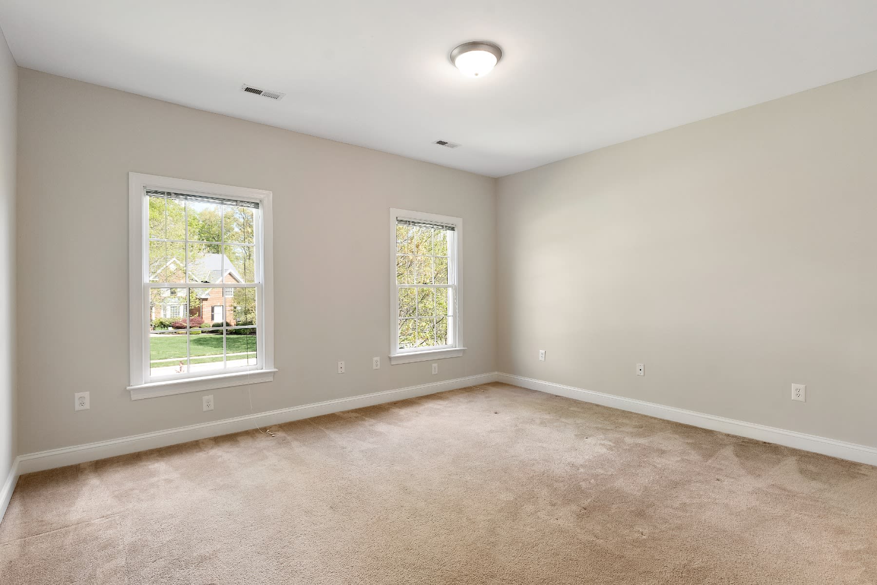 2907 Calcutt Drive