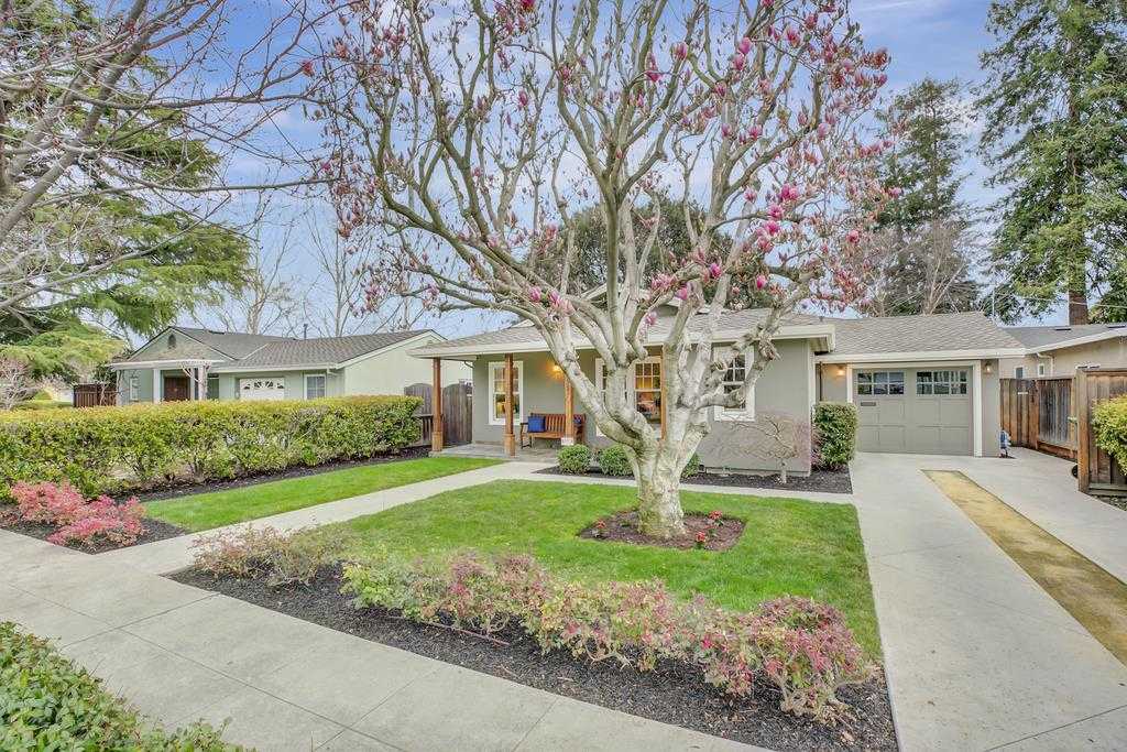 1458 Maxine AVE