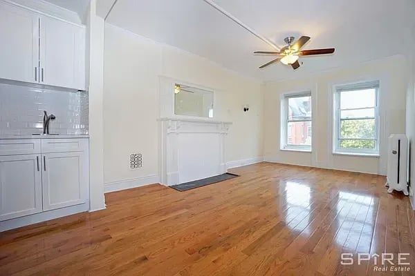54 Macon Street Unit: 8