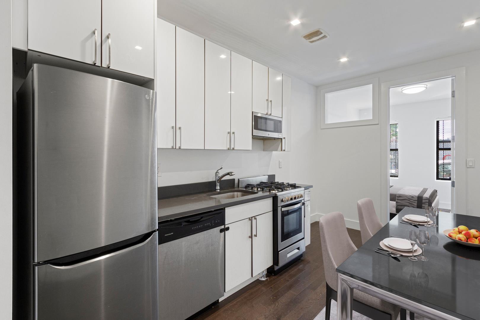719 Henry Street, Apt 1-L