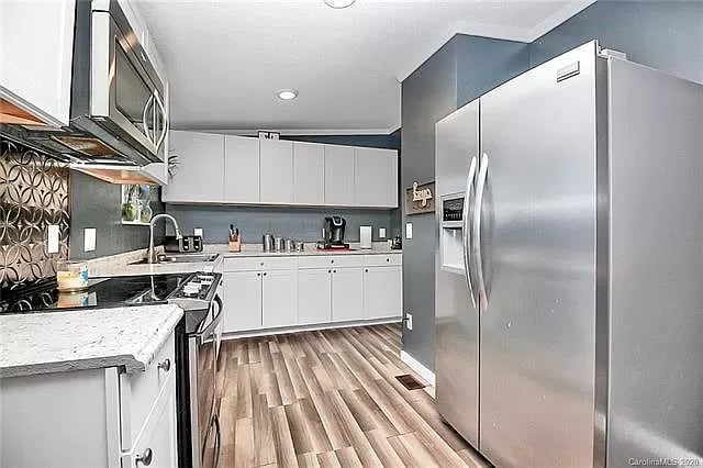 39 Sumner Ave NW #12
