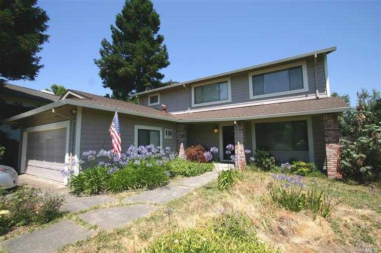 45 Astoria Cir
