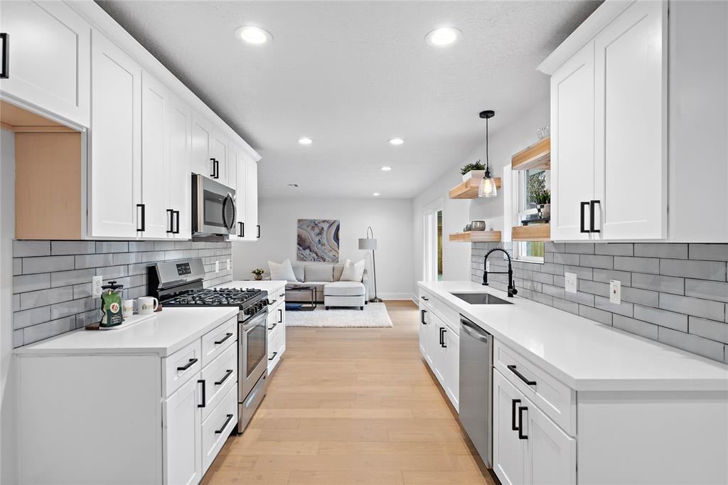 6007 Ettrick Dr.