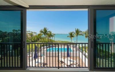 11 SUNSET DR #101