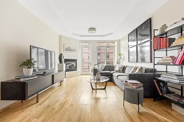 2077 Fifth Ave Unit: 4A