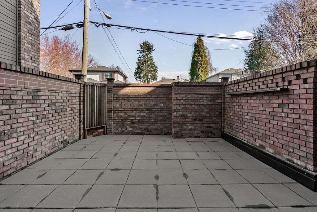 108-3875 W 4th Ave