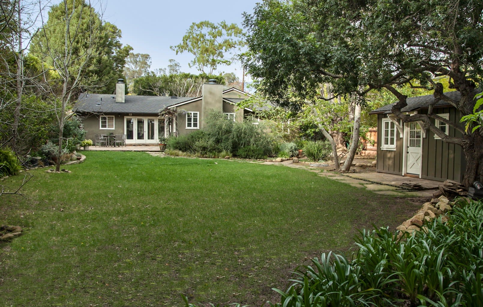 1143 Hill Rd