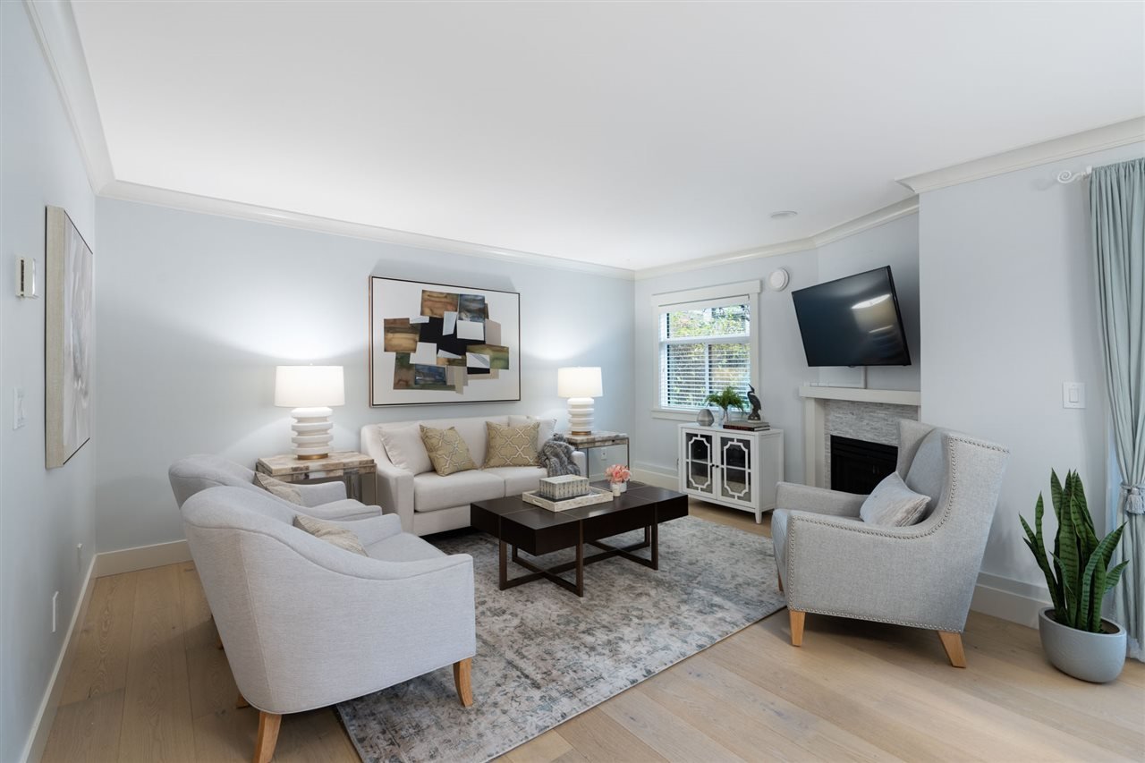 38-889 Tobruck Avenue, North Vancouver