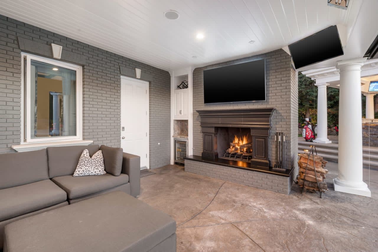 2750 Queens Garden Ct
