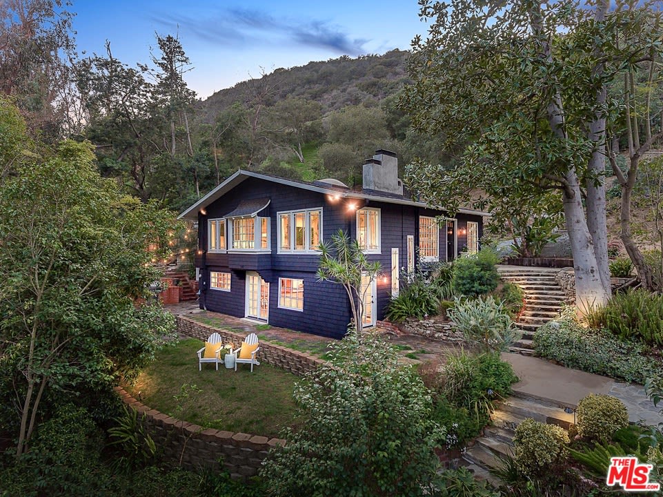 2323 Stanley Hills Dr