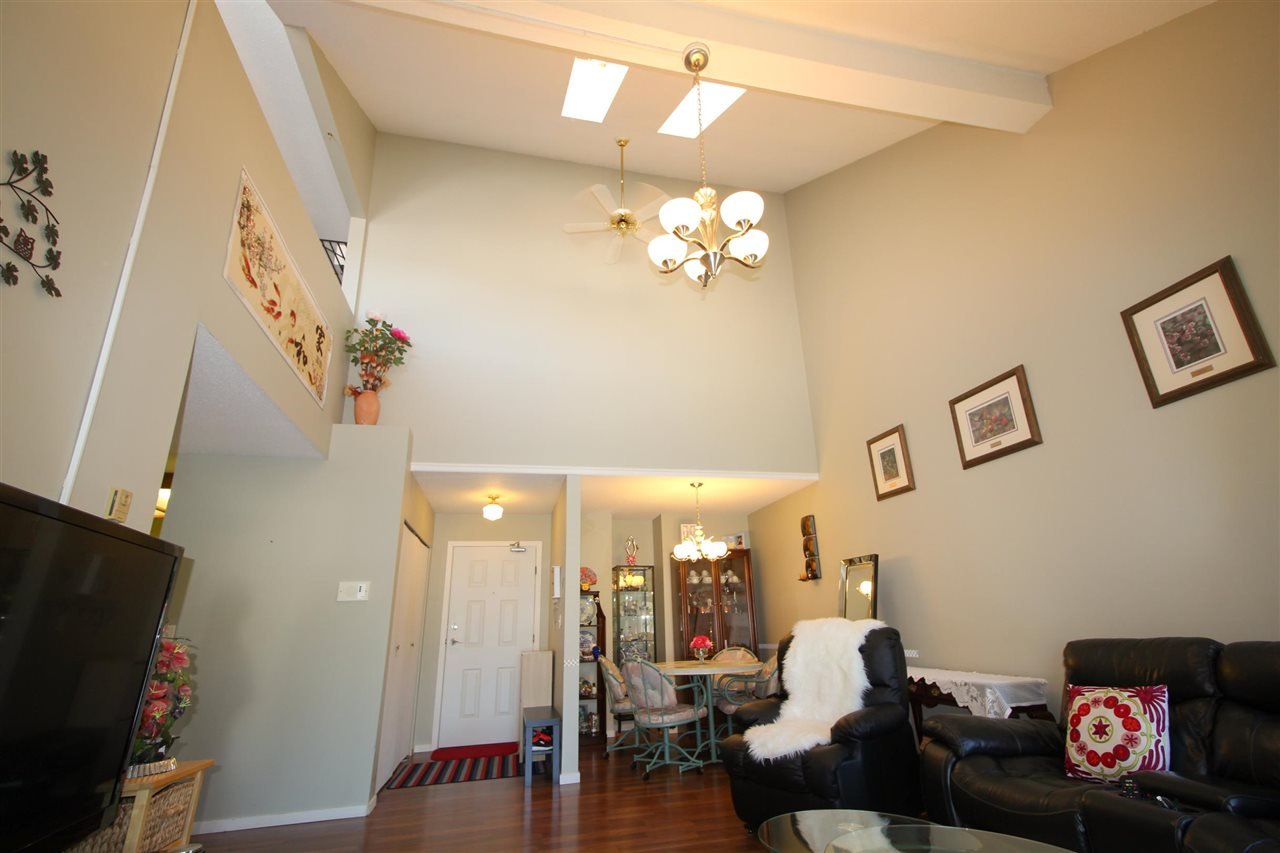 303-2344 Atkins Ave