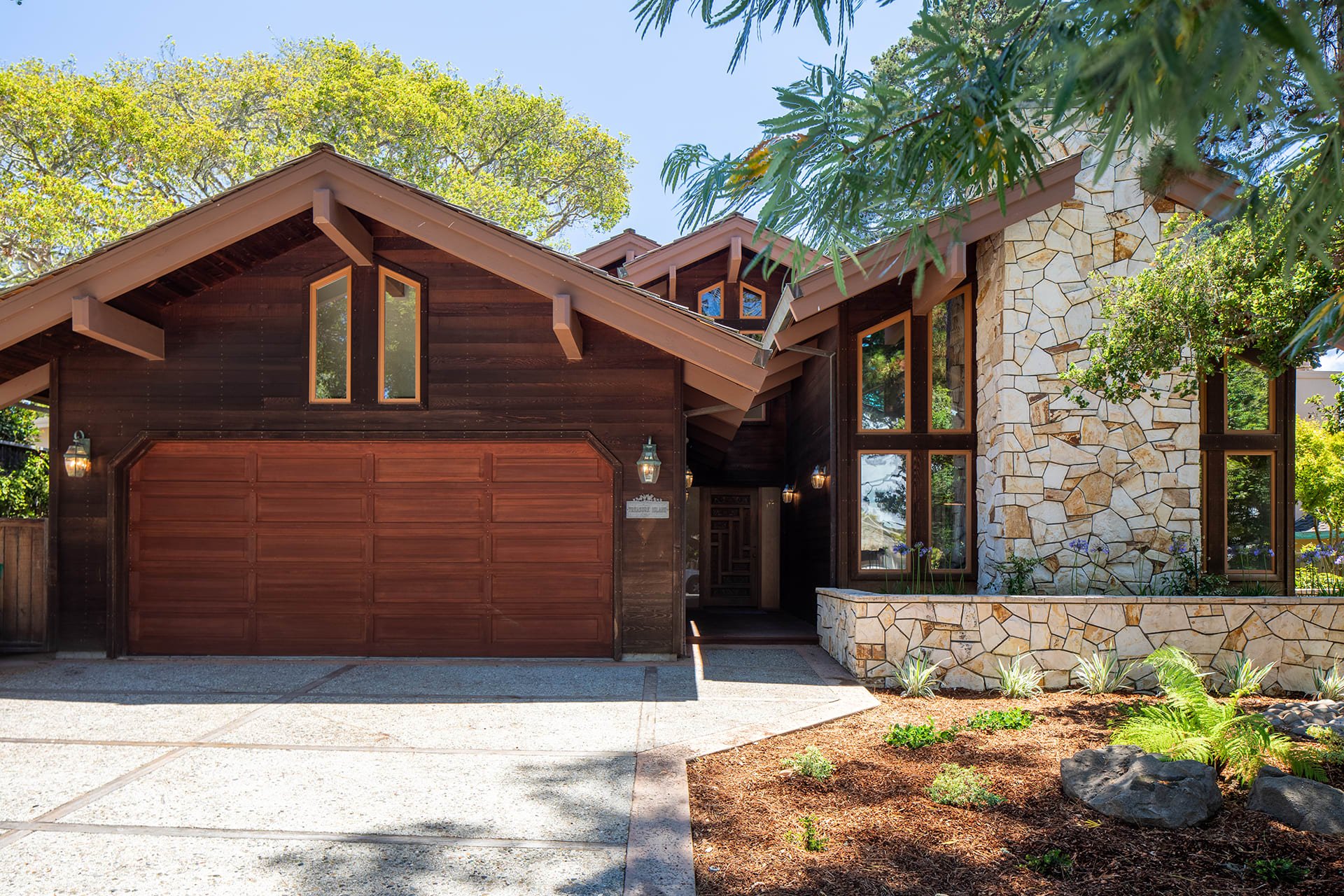 Downtown Carmel Living- San Carlos 4 SE of 12th