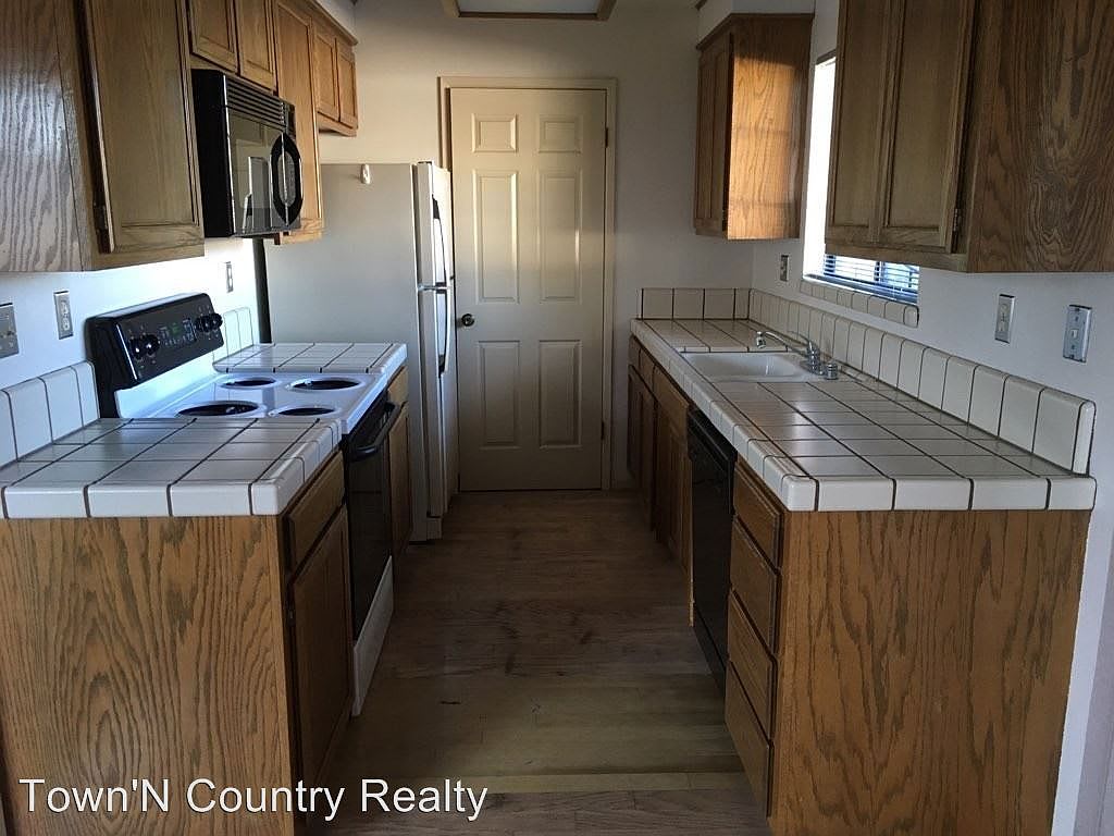 1056 Padre Dr UNIT 2