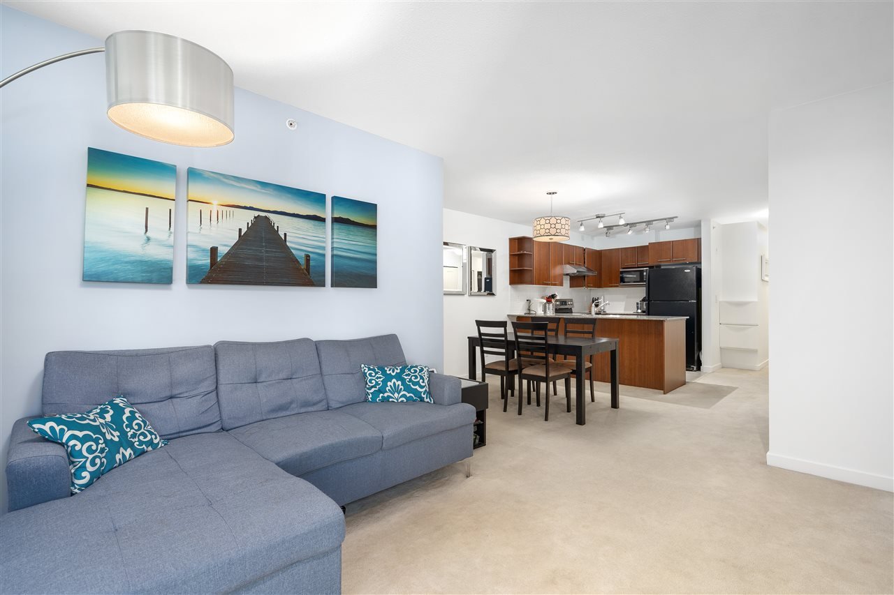 428-4833 Brentwood Dr