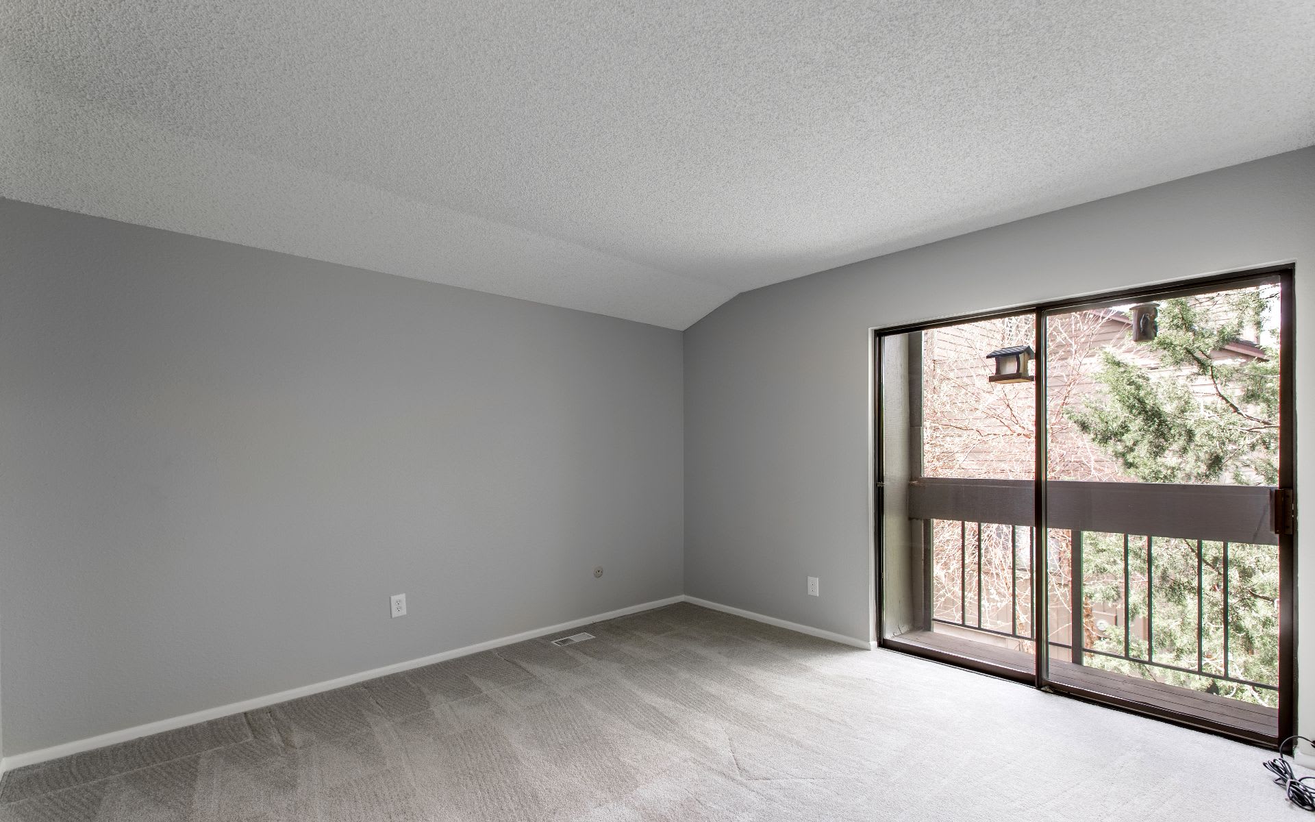9866 E Maplewood Circle