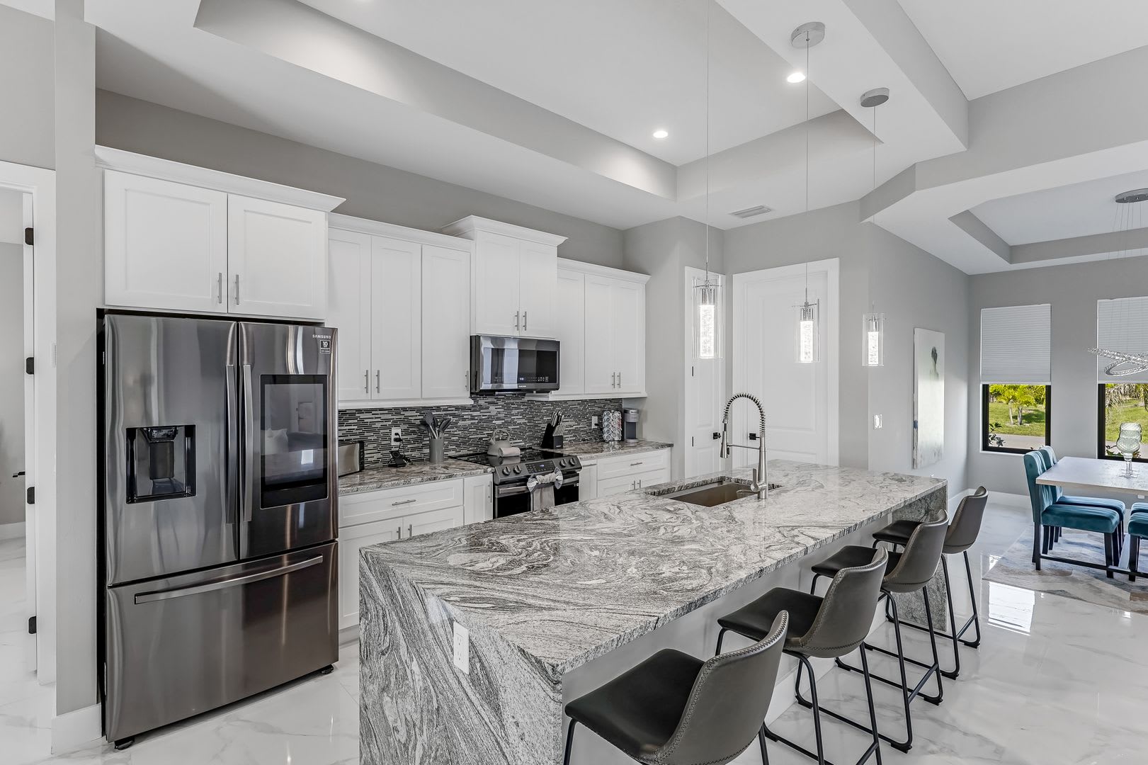 121 NW 38th Avenue 