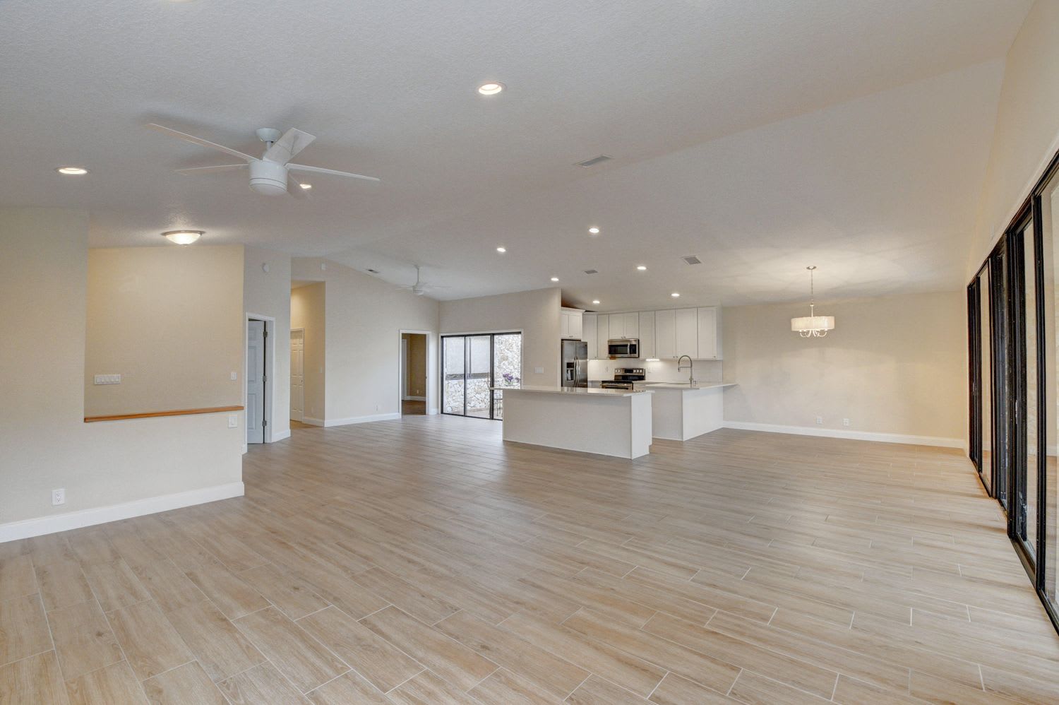 15404 Strathearn Dr