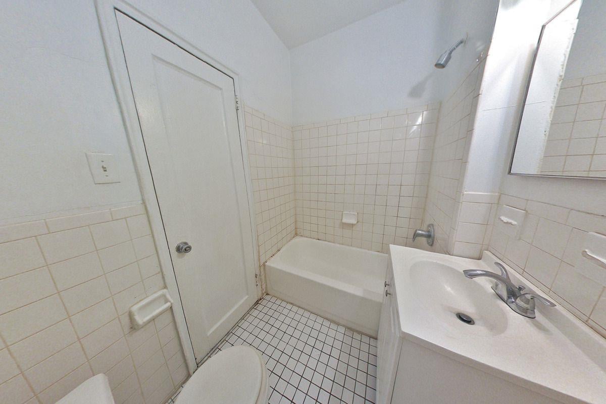 210 East 38th Street, Apt 3-B