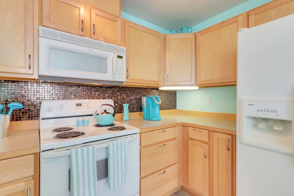 6127 Isaac SE  Avenue, Unit F