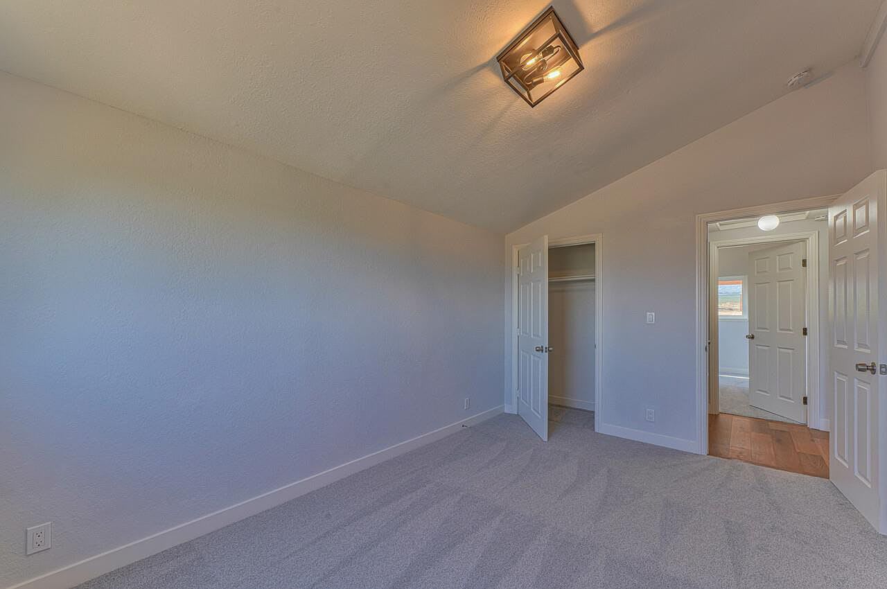 520 River Rd