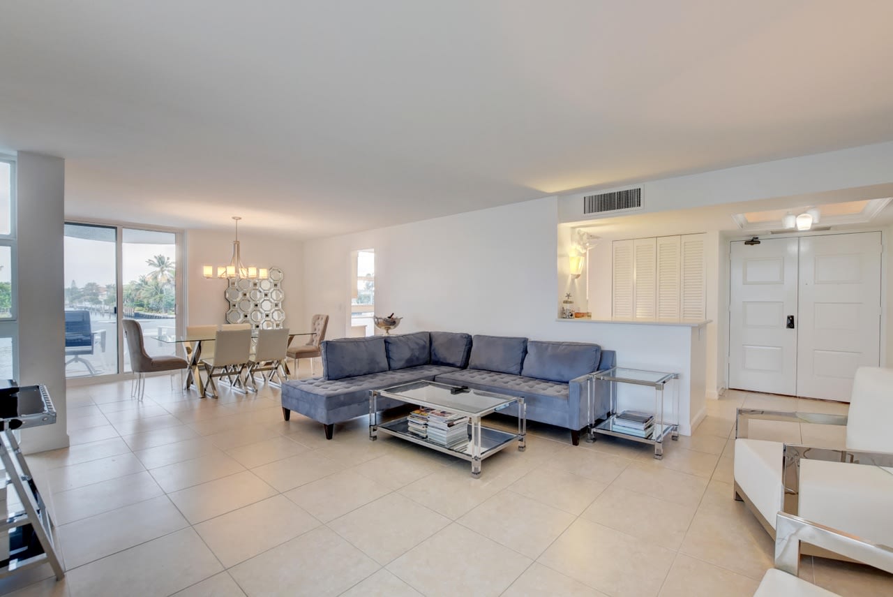 2200 S Ocean Blvd #201
