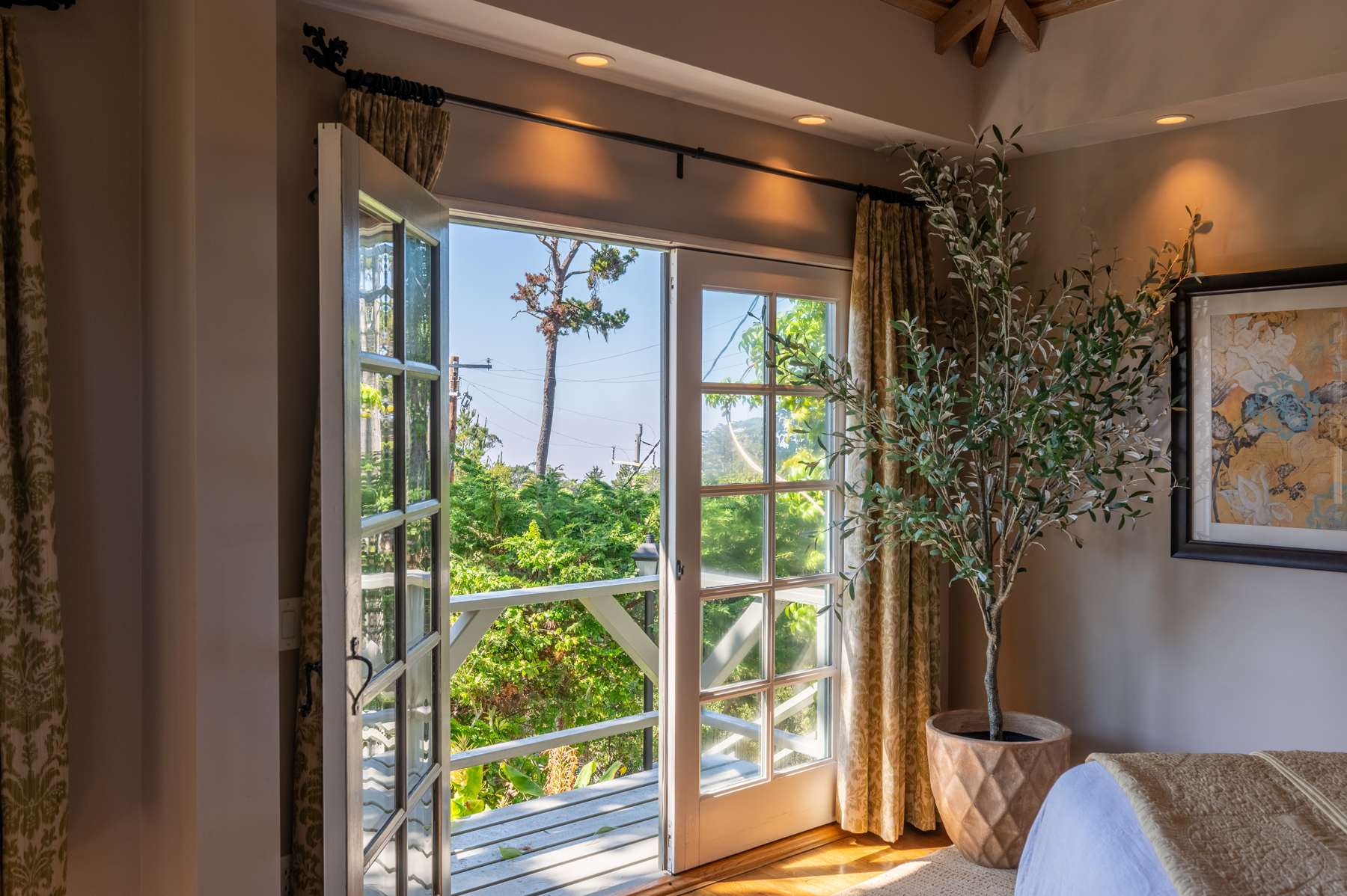 Charming Carmel Highlands Cottage - 125 Cypress Way