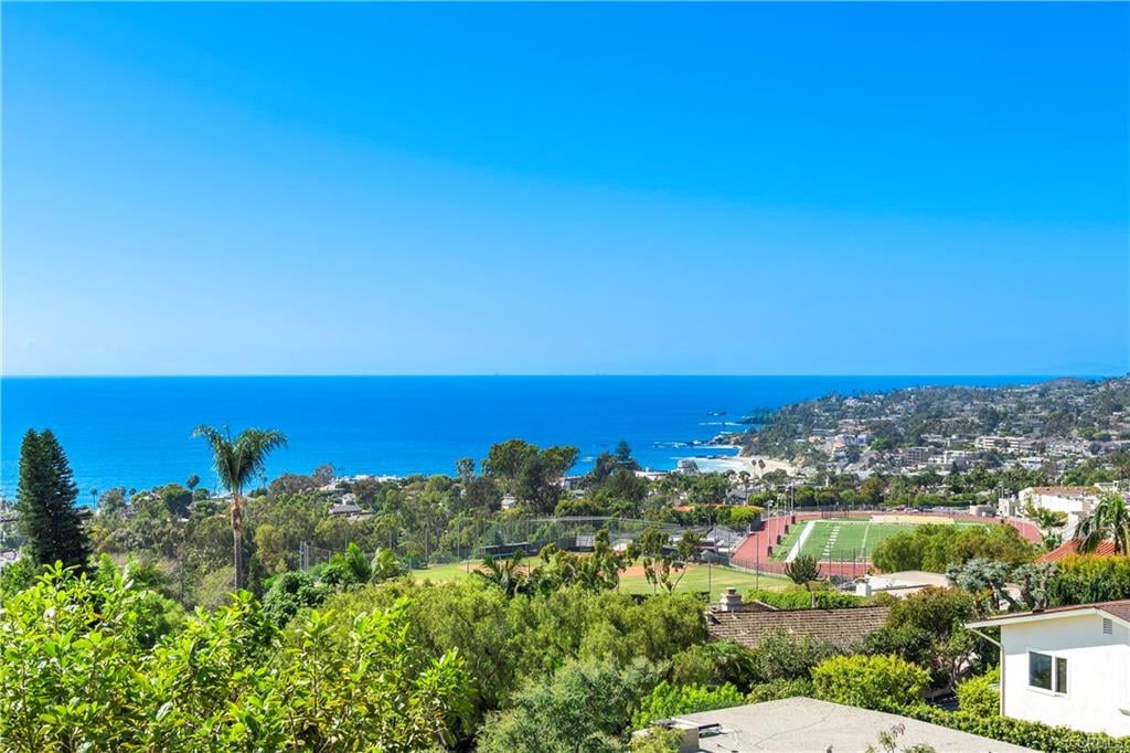 933 Coast View Drive