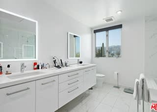 507 Orlando Ave, Unit 301