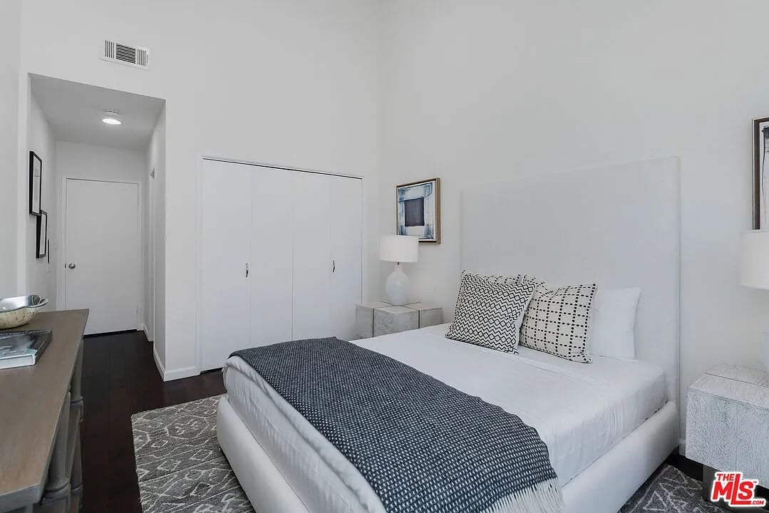11706 Montana Ave APT 309