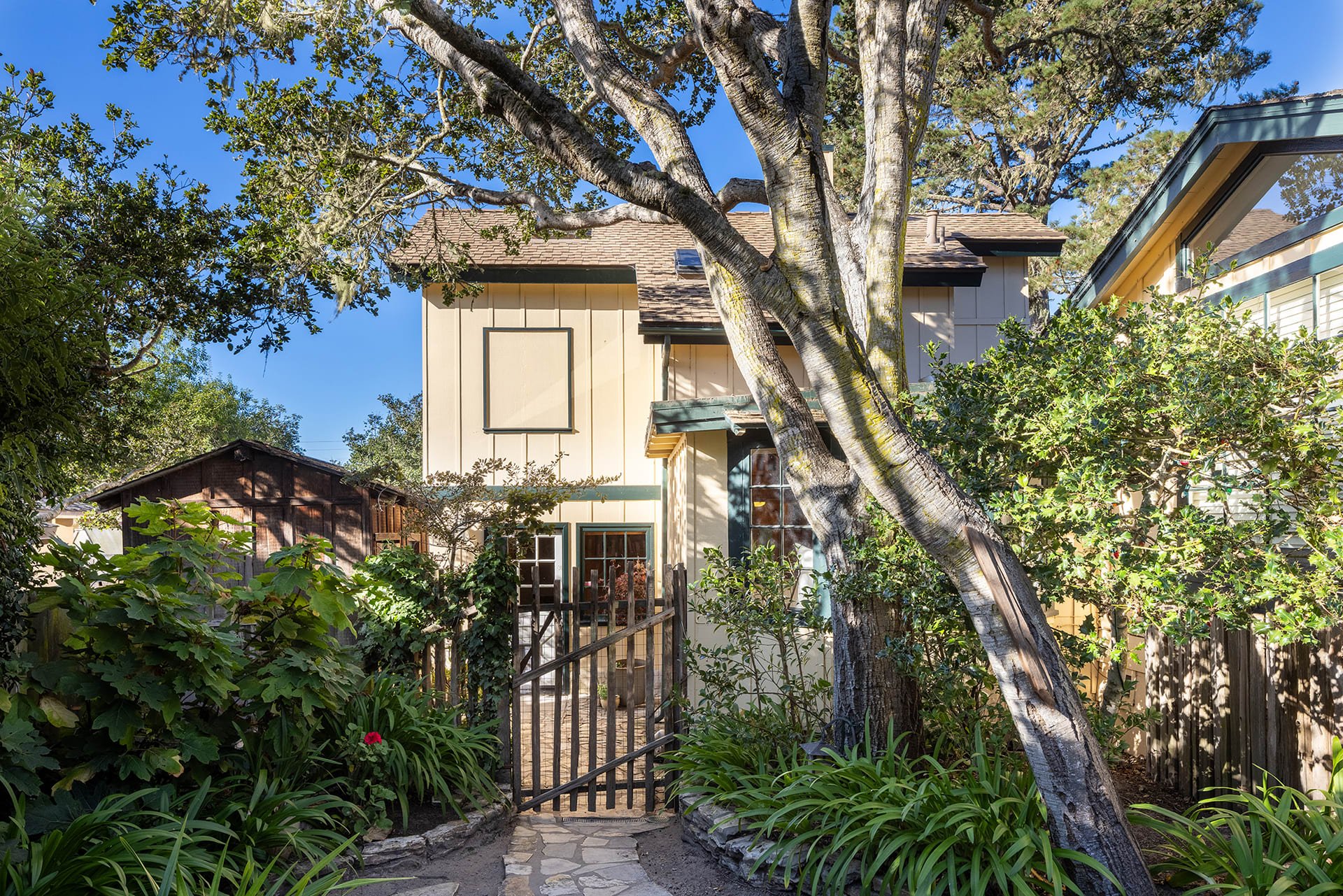 Carmel Pearl - 24656 Guadalupe St