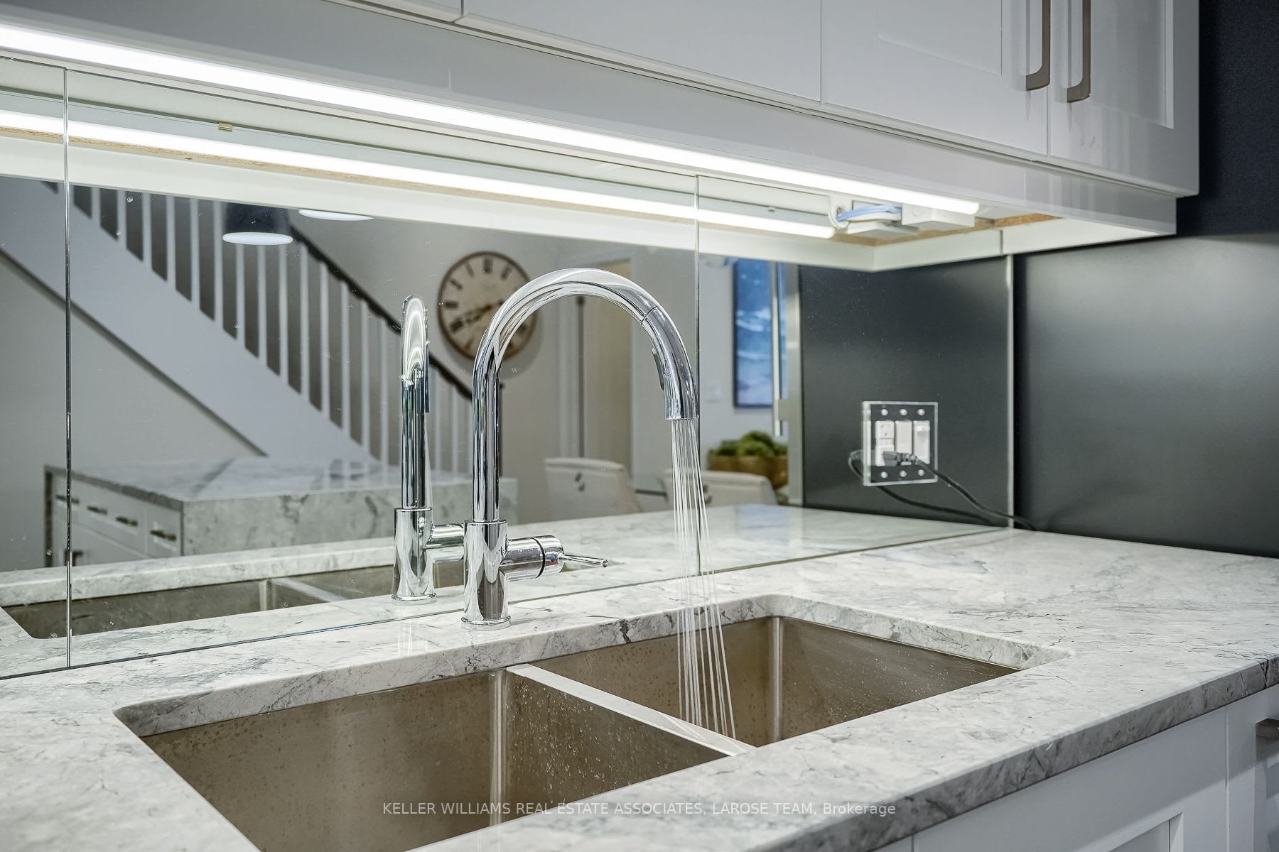 1180 Cawthra Rd, #108