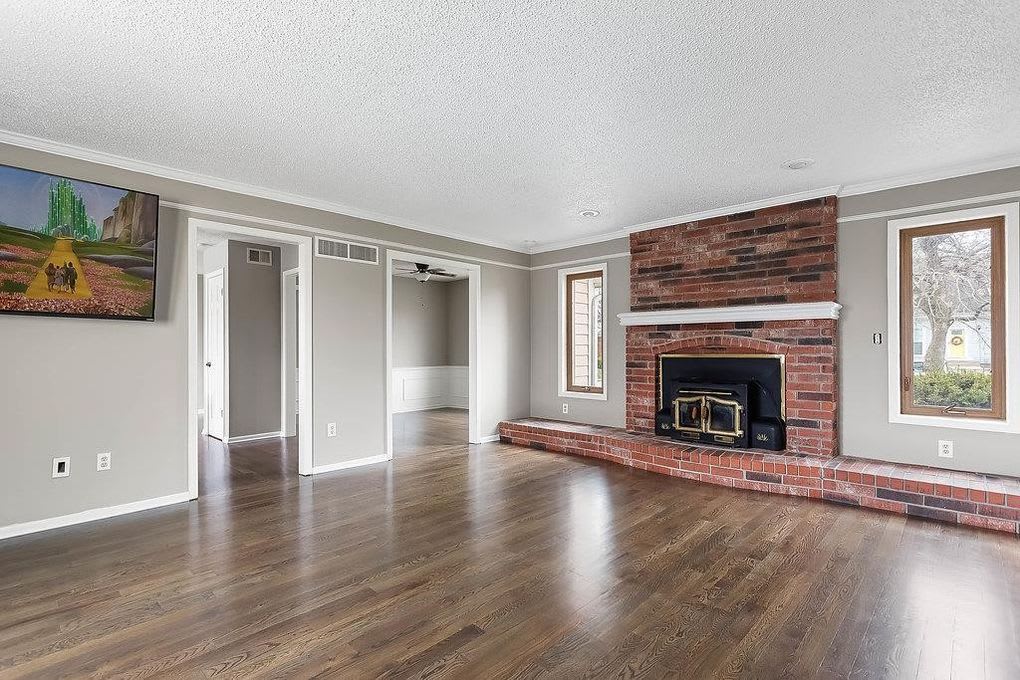 1114 E Sleepy Hollow Drive