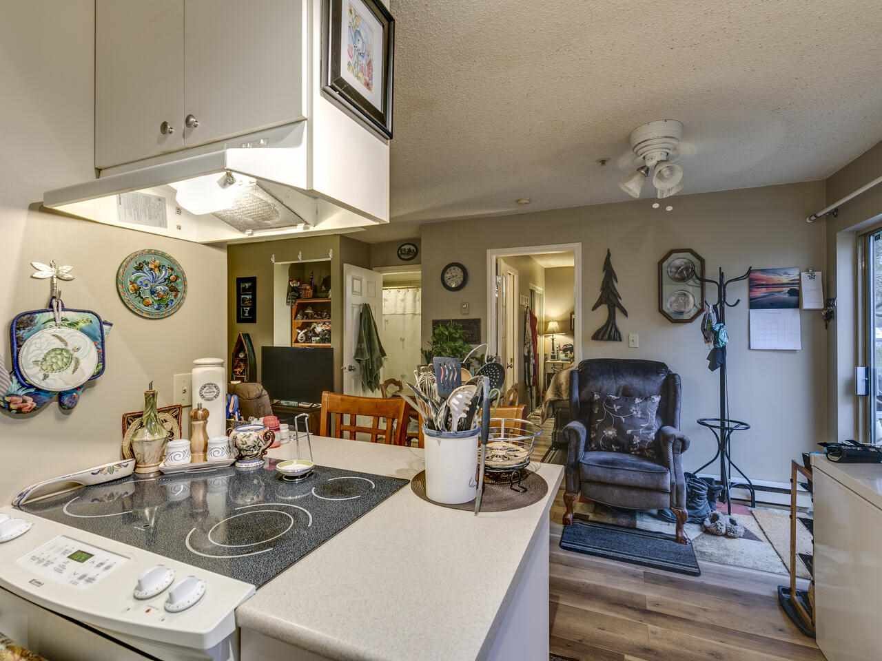 B108-40120 Willow Cres