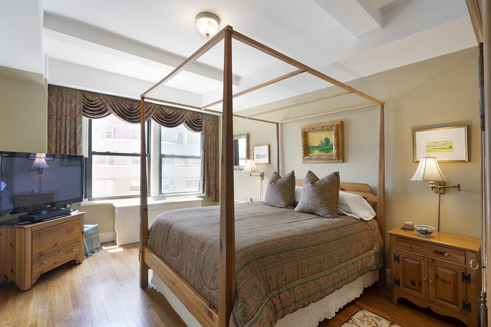 205 East 78th Street Unit: 17J