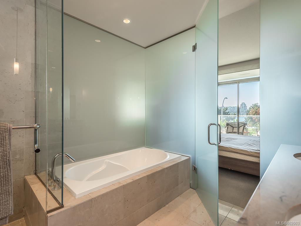 106-68 Songhees Rd, Victoria