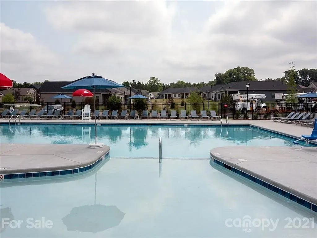 2011 Red Ash Dr