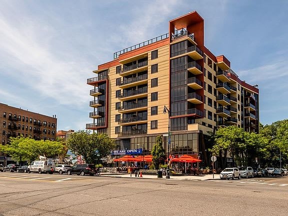 1809 Emmons Ave Unit: 3B